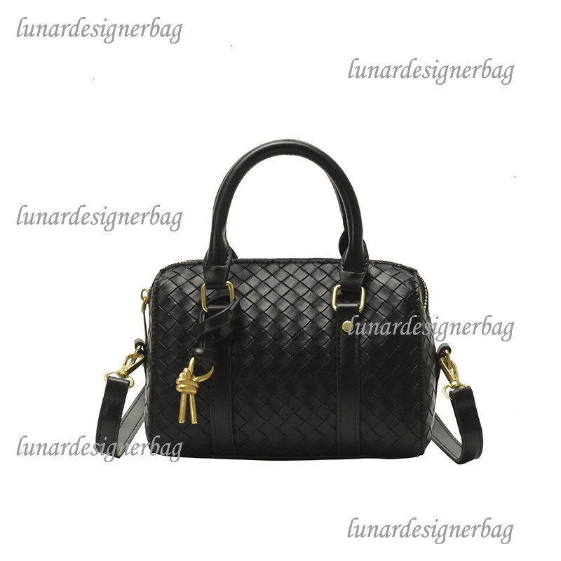 Luxury Brand Designer Bag Women's Bag Niche Design Mini Handwoven Bag Trendy Simple Horizontal Shoulder Bag Fashion Small Square Bag