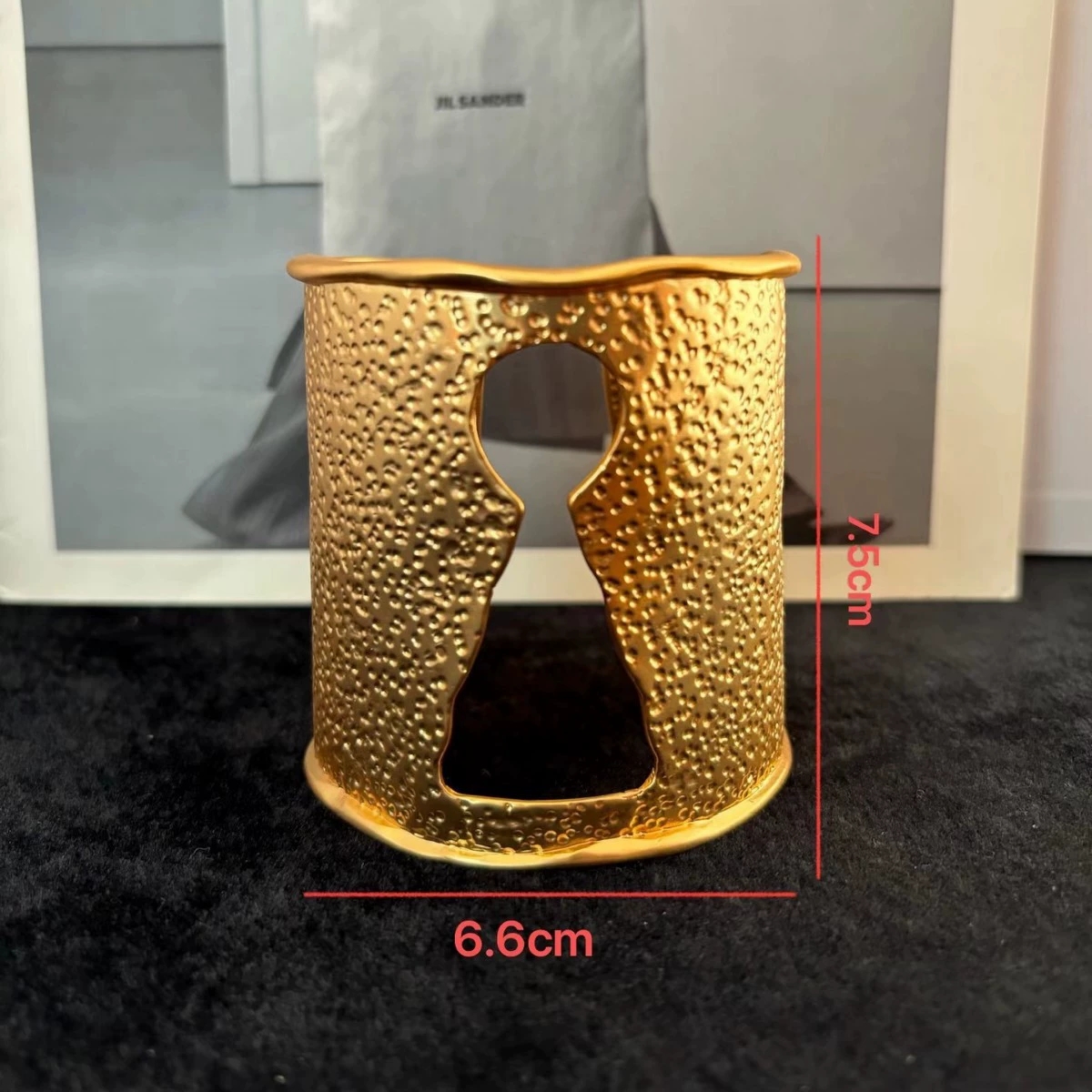 New Designed Schiaparelli women KEYHOLE CUFF BRACELET hammered in gilded brass bangle Designer Jewelry Hiphop Hiphop Street Party