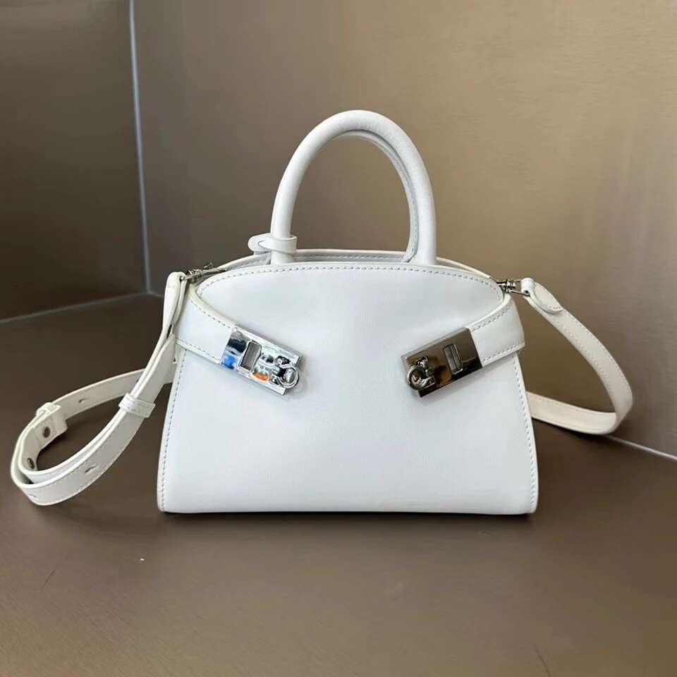Designer Bag Genuine Handbag Hug Pillow Top Layer Leather Advanced Feeling 2025 New Model Fashion Temperament Boston Bag