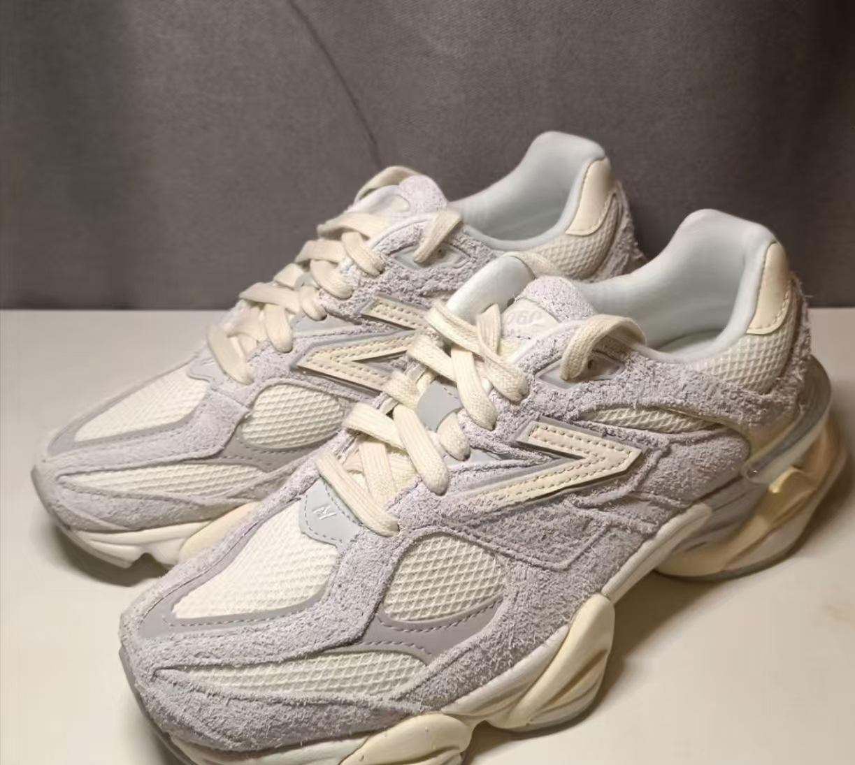 Fashion designer shoes versatile and comfortable for daily use new Christmas height increasing thick soled couple's casual sports shoes