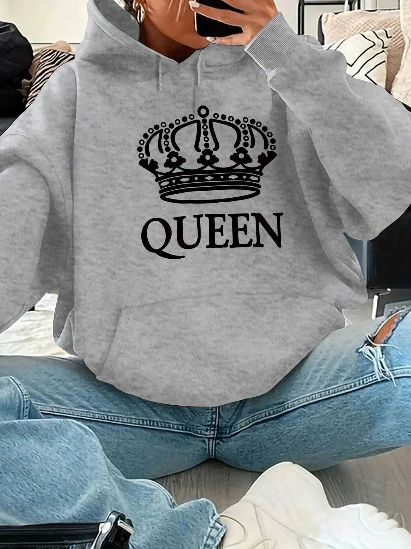 Womens autumn and winter warm and loose casual QUEEN letter printed pattern suede long sleeved hooded sweatshirt J251136