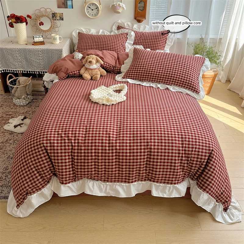 Christmas 3pcs redblack plaid Duvet Cover Set 1Duvet Cover 2Pillowcase Without Core Lace embroidery Bedding Set Y251126