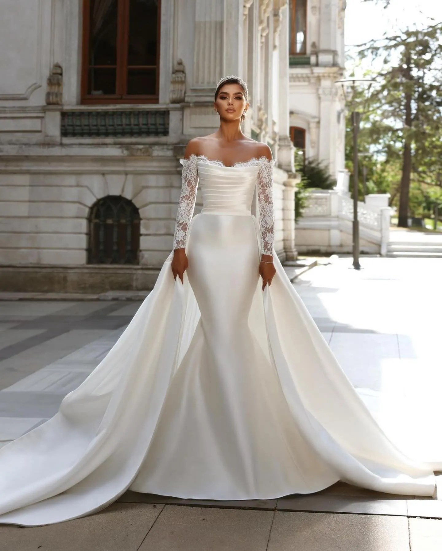Gorgeous Satin Mermaid Wedding Dresses Sheer Lace Long Sleeves Summer Beach Garden Bridal Gowns Vestido de Novia Custom Made M06
