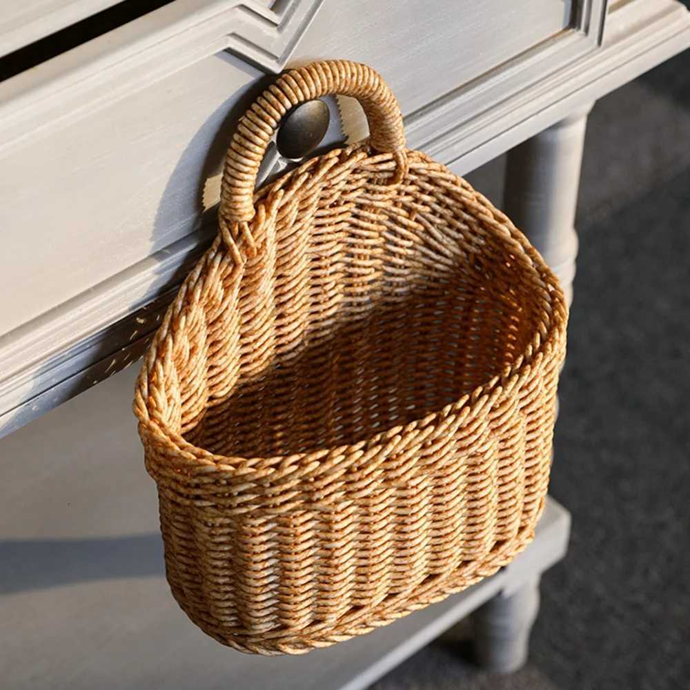 1PC High Quty Hanging Woven Storage Basket Hand-woven Wall Basket Fruit Sundries Organizer Hanging Baskets Y251126
