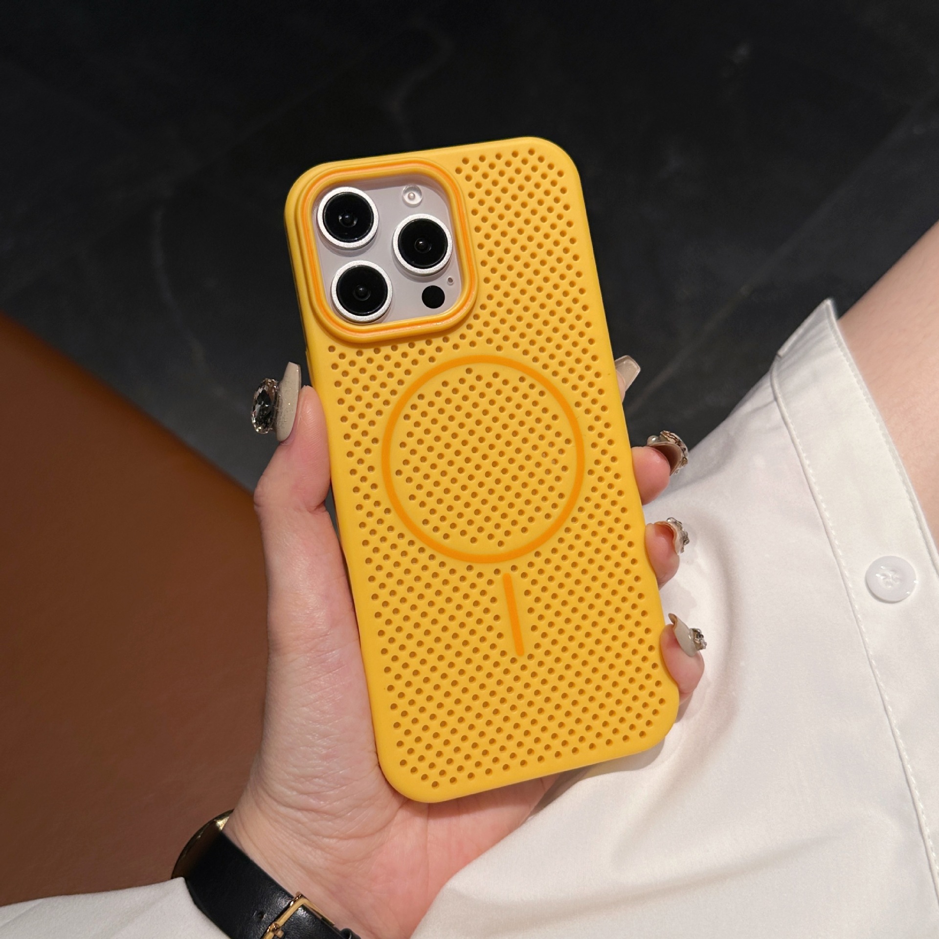 Suitable for iPhone 17 Pro Max Thin Ring Magnetic Phone Case Apple 16 Skin Feel 15 Ultra-thin Breathable Heat Dissipation Mesh Protective Case