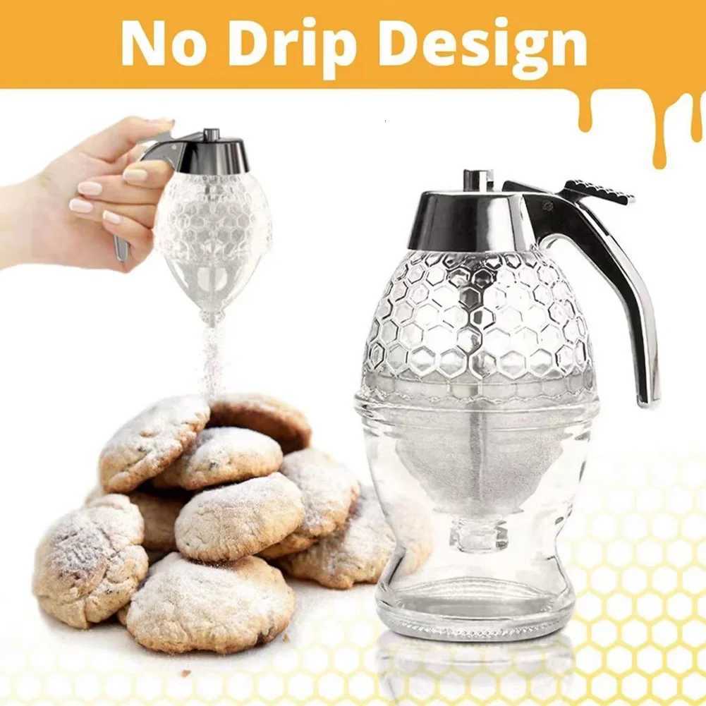 No Drip Stand Honey Dispenser Pourer Dispenser with Stand Honey Jar Container Storage Juice Syrup Cup Bee Drip Dispenser Kettle Y251126