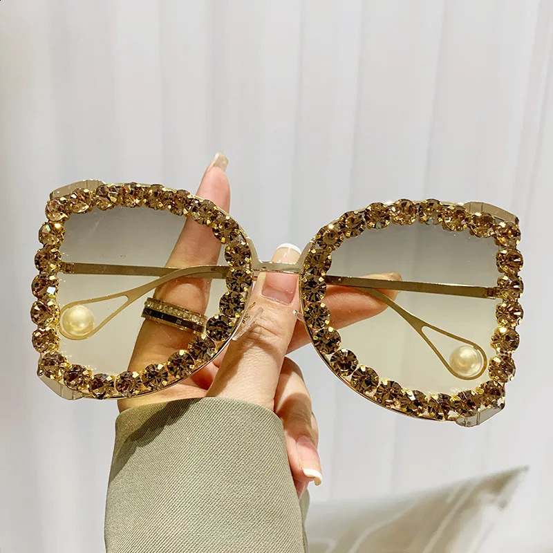 Fashion Vintage Diamond Oversized Sunglasses Women Sun Glasses Big Frame Punk Crystal Rhinestone Shades 250424