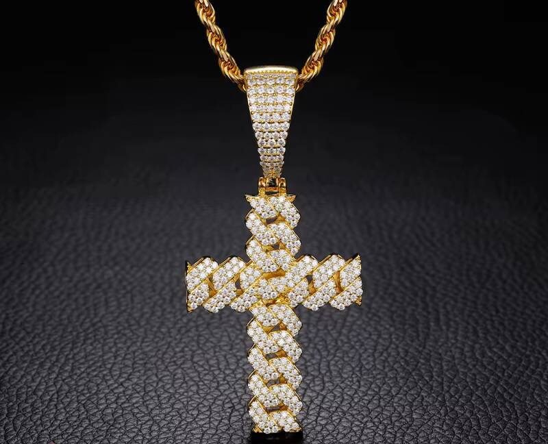Moissanite Jewelry Hip-Hop Pendant Designed to Add Sparkle and Elegance to Your Fashion-Forward Wardrobe
