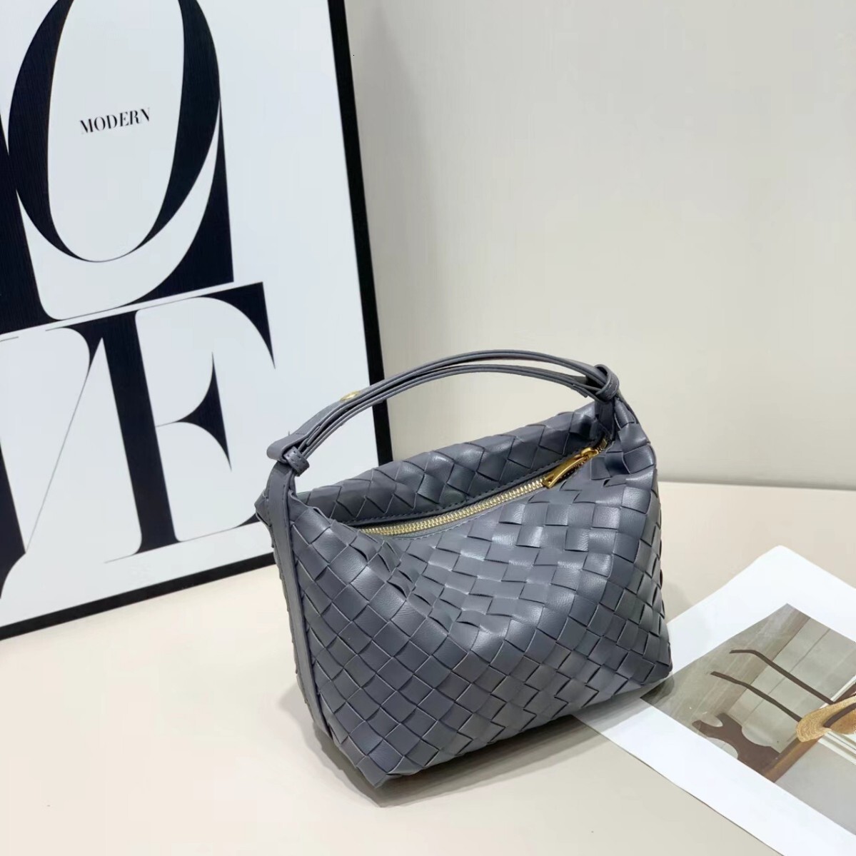 Luxury Designer Handbag Cross-border Fashion Multifunctional Woven Bag New Retro Designer Bag Fashionable Armpit Bag Shopping Basket Women's Bag