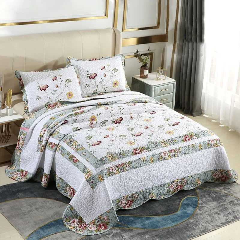 Christmas 3-Piece Embroidered Floral Cotton Quilt Set Elegant Lightweight Soft Bedspread Coverlet with 2 Pillow Shams FloralFull/Queen Y251126