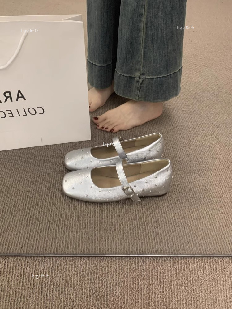 Top brand, high-quality new product designer, new 2025 spring Korean ballet troupe, rivet square toe flat bottomed single button high rise shoes, fash