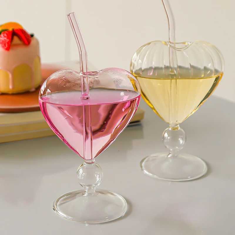 1Pc Creative Lovely Heart-shaped Cup Water Glass With Straw Glass Wine Juice Cup Club Drinkware Container Decoration C251126