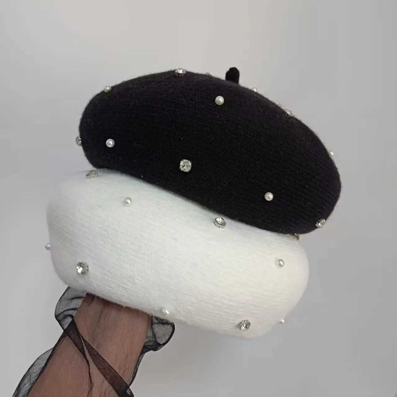 Winter Rhinestone Berets Hat for Women New Wool Woven Thickened Warm Painter Caps Retro Knitted Mushroom Hats for Girl MAXSITI U J251125