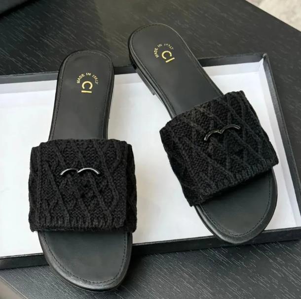 AAA Women slides Designer Sandals lambskin Slippers Leather Summer Flat fashion Slipper Weaving shoe upper beach woman Slippers Size 35-42 paris Shoes