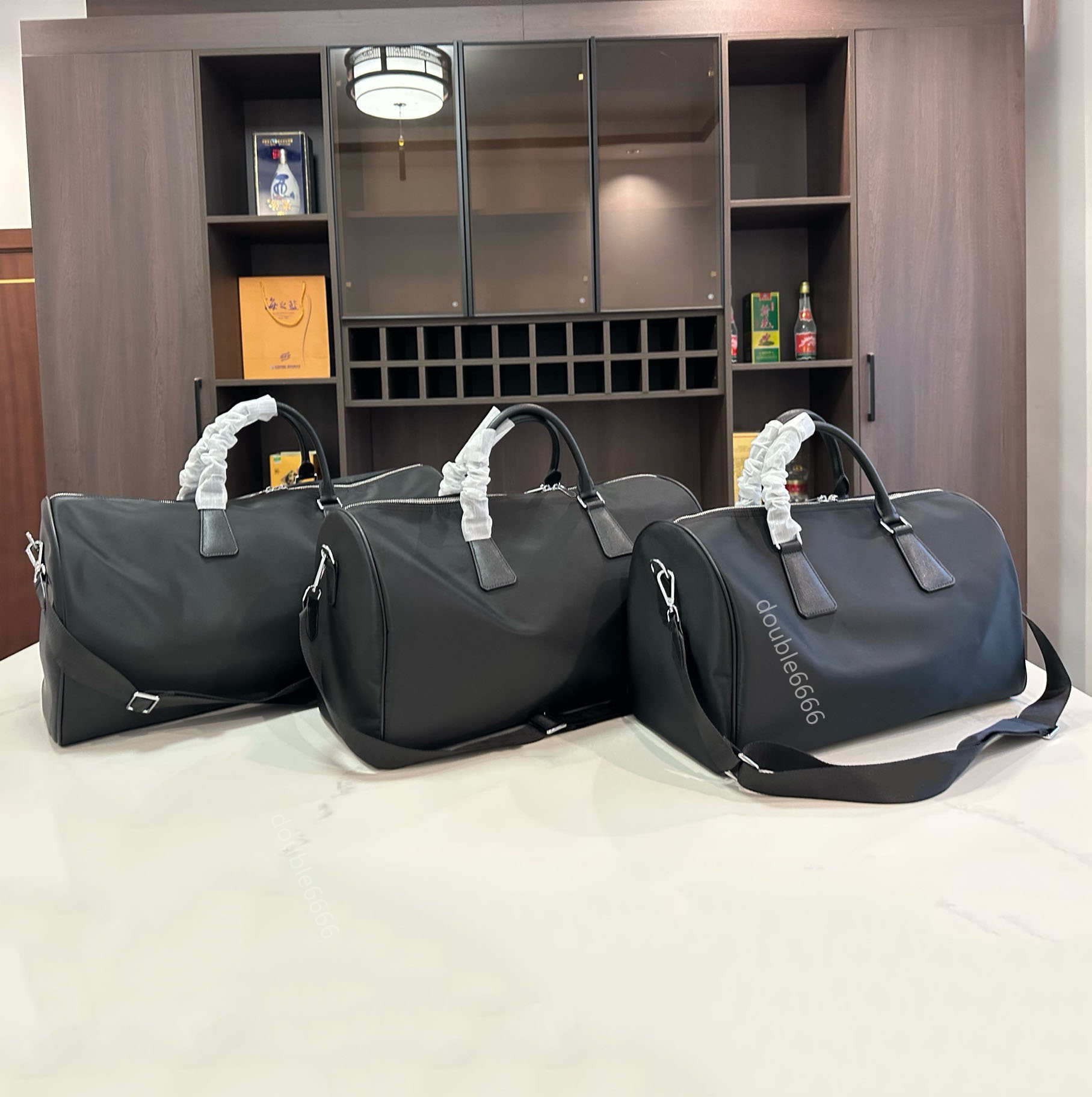 Men's Fashion Duffel Bag Black Leather Travel Bag Ladies Large Capacity Handle Luggage Gentleman Business Handbag Shoulder bag yoga bag gym bag messenger bag