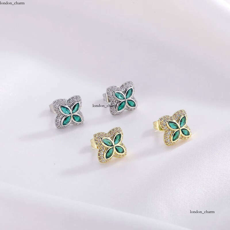 VVS Moissanite European Fashion Luxury Exquisite Jewelry 14k Gold Plated Four-Leaf Pearl Ice Clover Earrings
