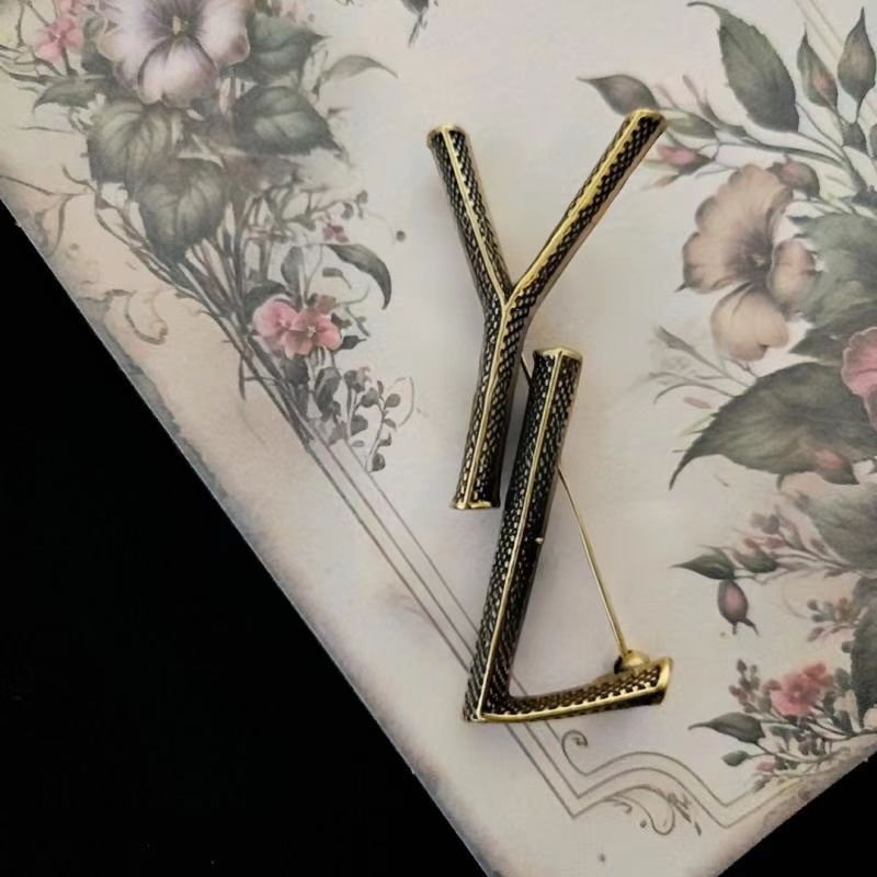 Vintage Women Men Designer Brooches Pins Ancient Gold Silver Luxury Y Branded Designer For Sweater Suit Party Wedding BRO014