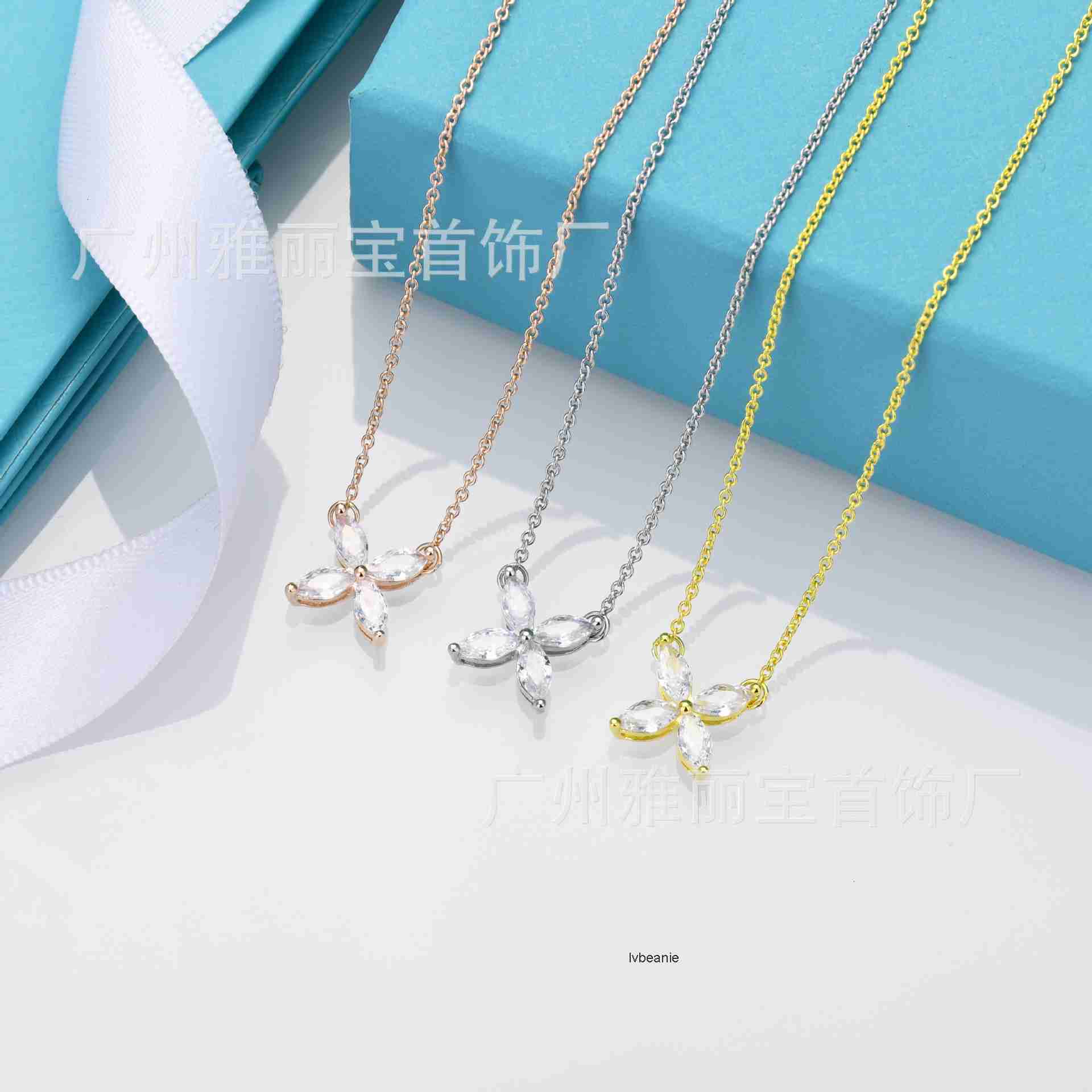 designer pendant necklaces luxury jewelry for men women gold silver woman high version t brand petal four diamond necklace wom tiffamy and co tiffanyx tiffanies 7TMW
