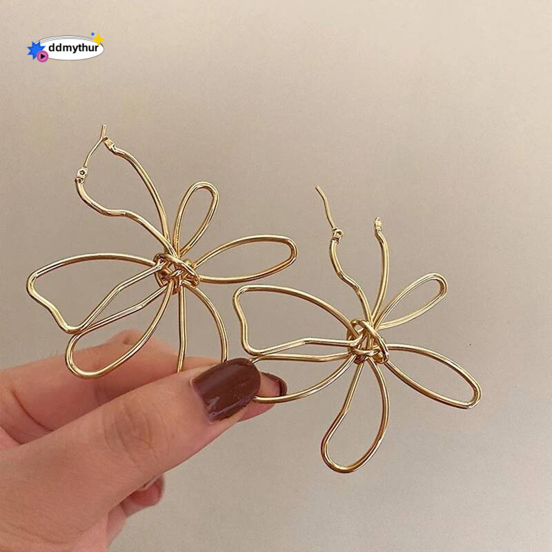 Vintage Metal Line Stud For Women Girl Minimalist Gold Color Hollow Big Flower Personality Earrings Jewelry Gift ddmythur