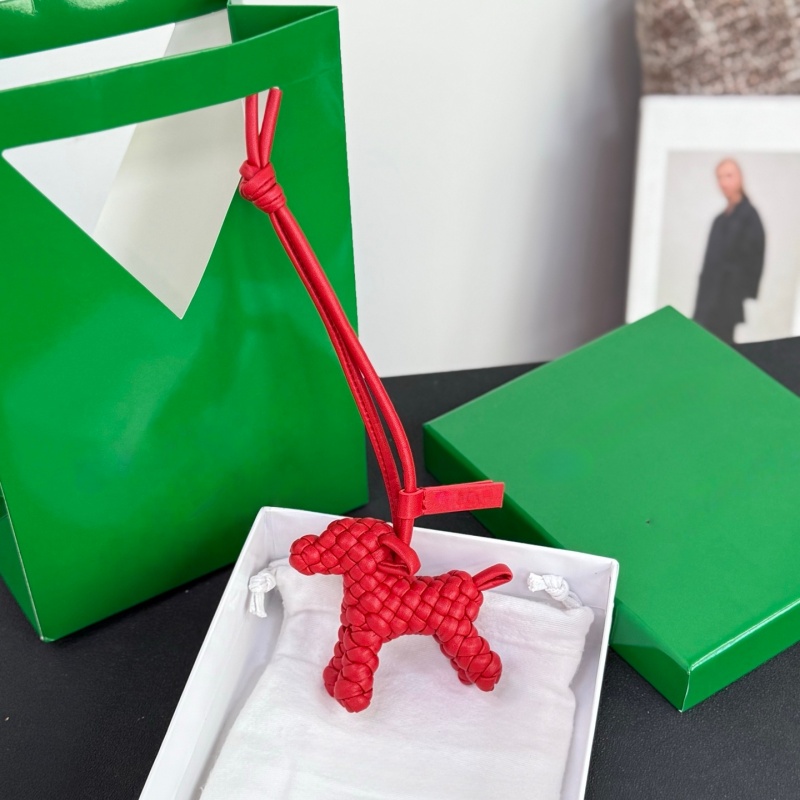 Keychains Lanyards Designer keychain hand-woven dog pendant cute exquisite fashion accessory for women men 10 colors High quality gift