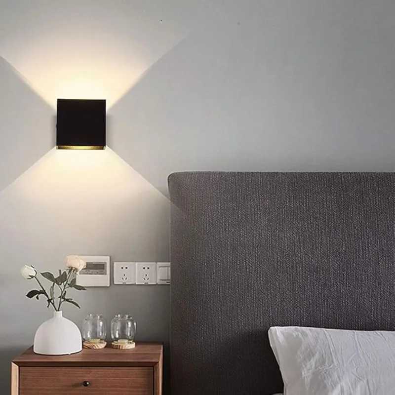LED Wall Light with Hard Wire Connection Adjustable Up and Down Mini Metal Material Suitable for Decoration Bedrooms Corridors M251126