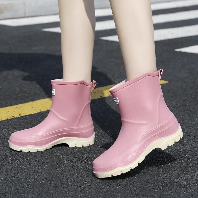 Spring Autumn Womens Short Rain Boots Fashionable Anti-Slip Thick Bottom Outdoor Fishing Waterproof Boots Slimming Trendy 250425