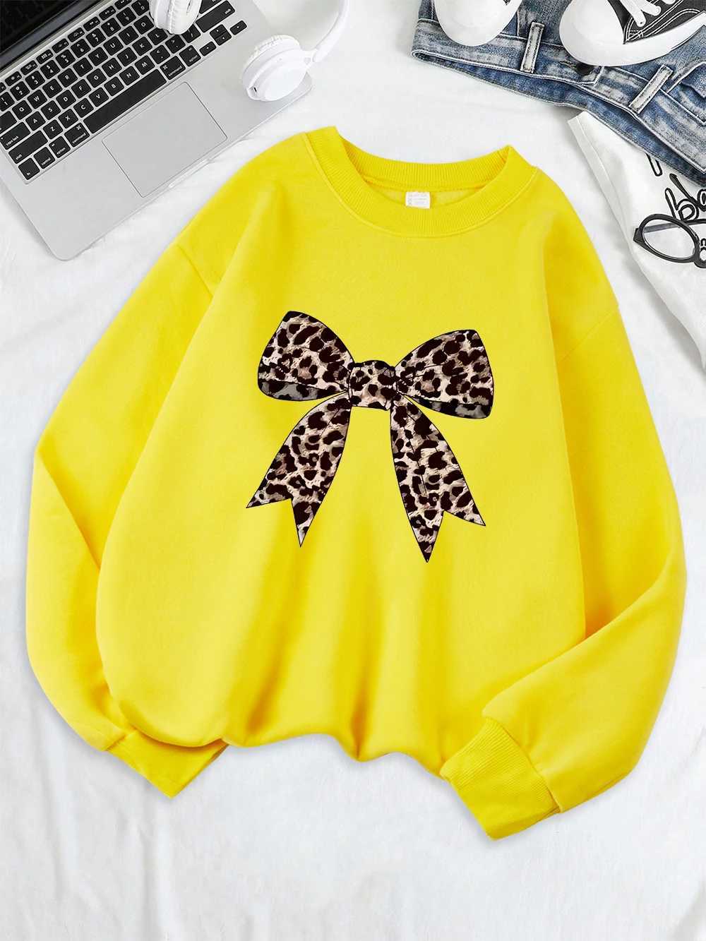 Bow Leopard Sweatshirts Womens CrewneCK Basics Hoodies Loose Fleece Warm CloTHes Autumn Winter Sporty Woman Pullover J251136