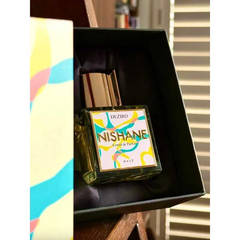 Unisex Floral Fragrance 100ml with Elegant Long Lasting Aroma Blending Fruity Brightness Gentle Woods and Soft Florals C251126