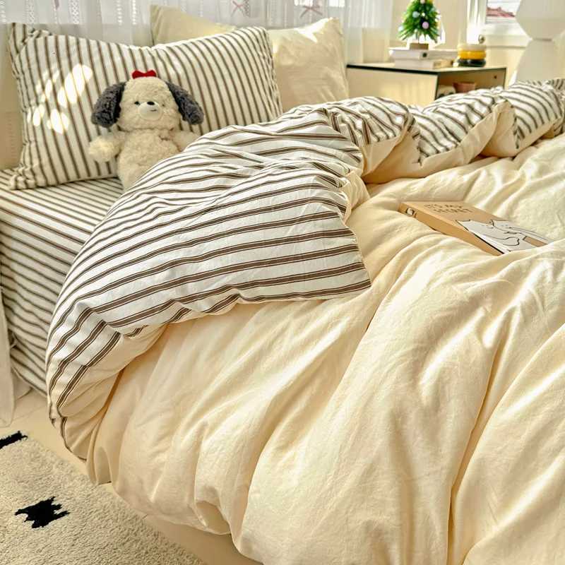 Christmas Striped Bedding Set Korean Style Duvet Cover Set Flat Sheets Set Single Twin Double Size Bed Linen Set Back To School Season Y251126