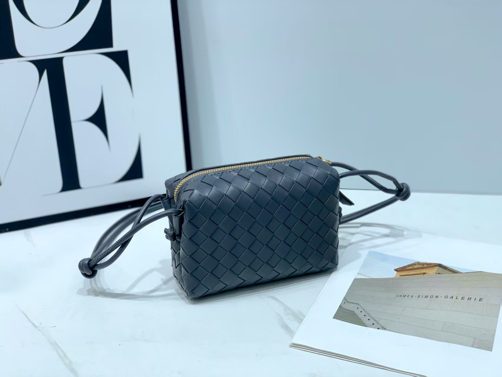 Designer Handbag Luxury New Woven Bag Phone Bag Versatile Shoulder Crossbody Bag Adjustable Thin Strap Small Square Bag Underarm Women's Bag