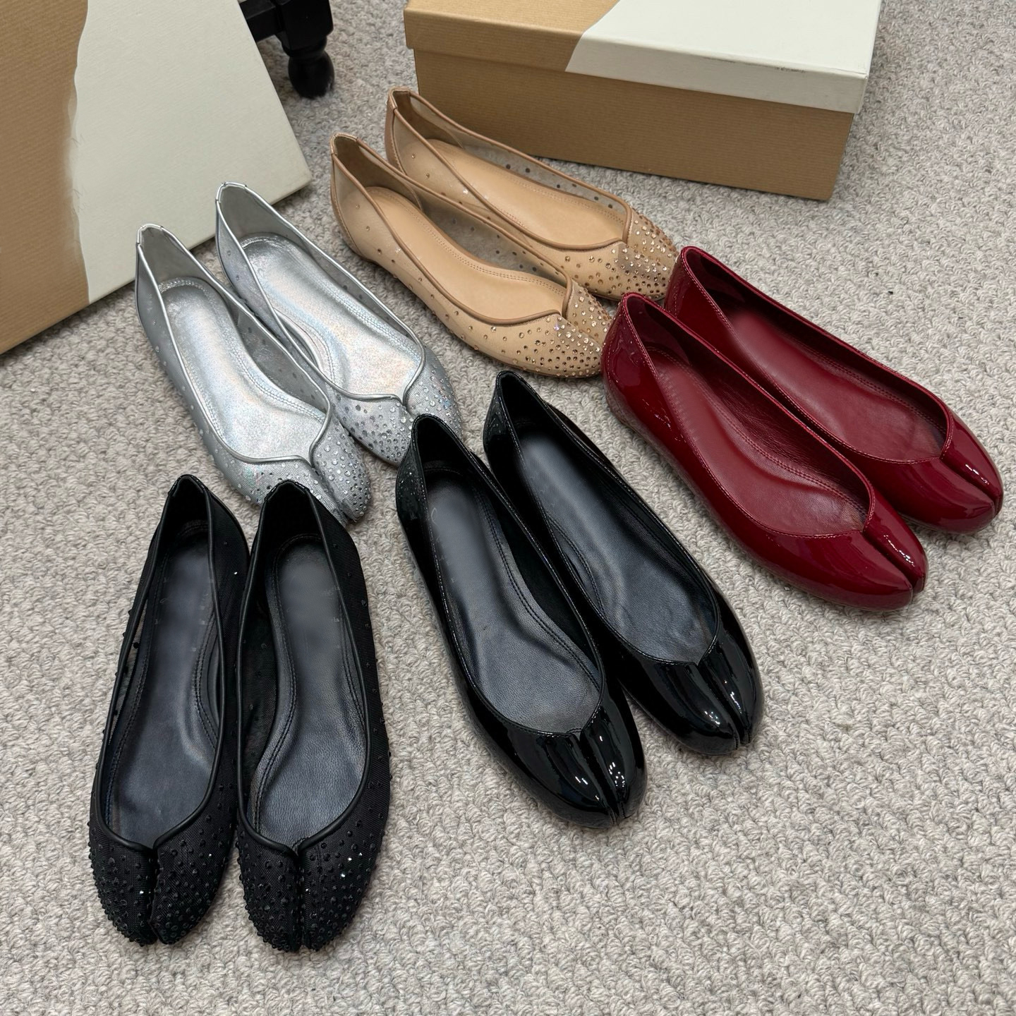 Designer Women Marlougiela Strass Tabi Ballerinas Shoes Dress Fashion Patent Leather Rhinestone Mesh Bottom Flat Ballet Shoes Size 35-41