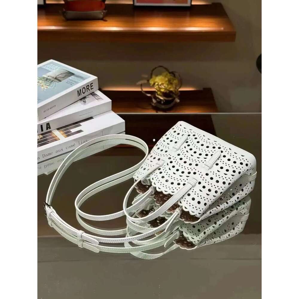 Hollow Out Tote Brand Design Designer High Quality Shoulder Handbags For Women 2025 Fashion Large Capacity Bucket Bag