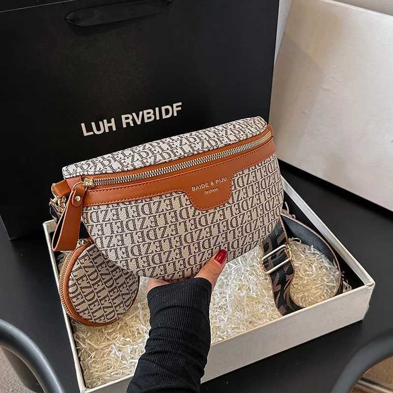 Stylish Letter Printed PU Leather Fanny Packs For Women 2024 Fashion Waist Bag Female Wide Strap Crossbody Bag Ladies Chest PackT251126