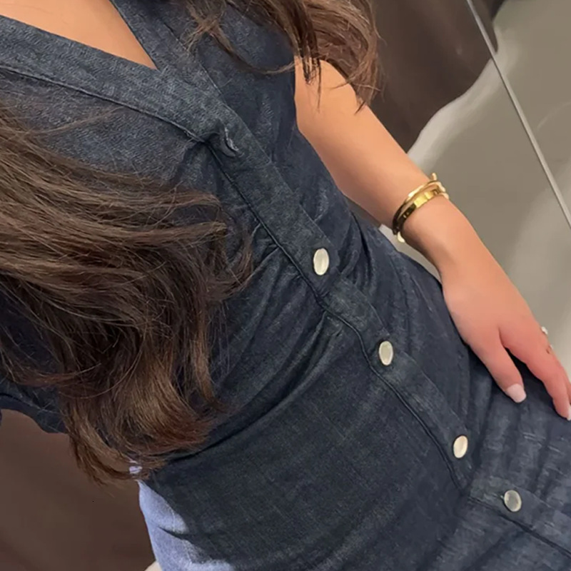 2025 new women's clothing style elegant, fashionable, sexy, slim fit single breasted dress for women