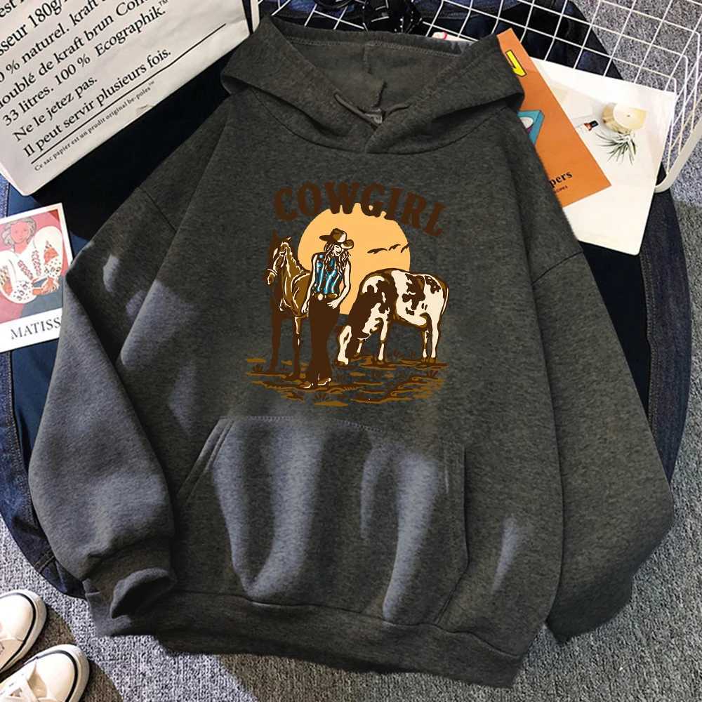 The Cowgirl And Her Cow And Horse Live In The West Hoody Woman Hip Hop Street Hoodies Crewneck Pocket Clothes Loose Pullover J251136