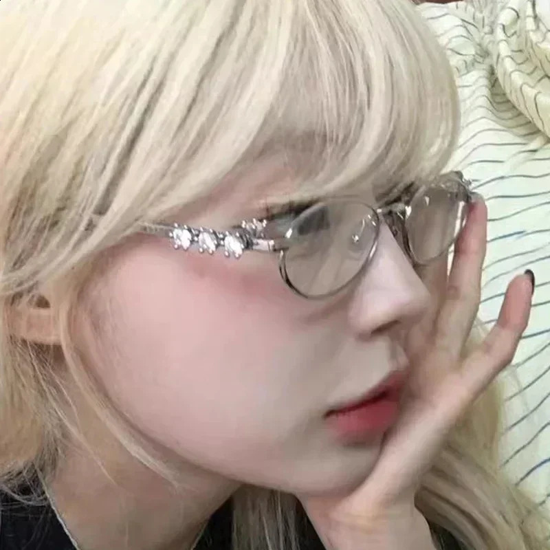 Womens Punk Retro Silver Anti Blue Light Eyewear Rhinestone Stainless Steel Oval Frame Glasses Girl Reading Seaside Spectacles 250424