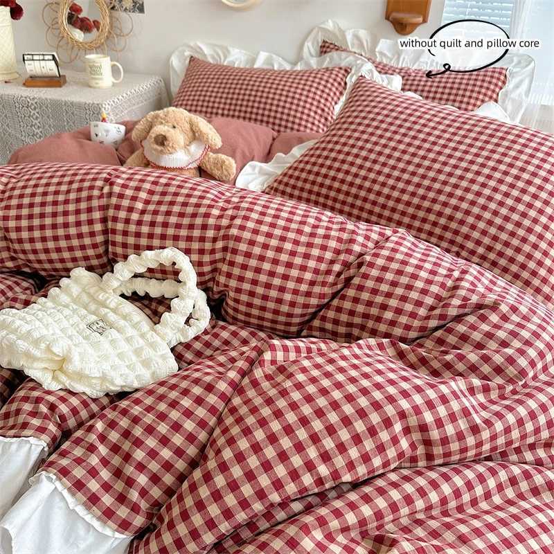 Christmas 3pcs redblack plaid Duvet Cover Set 1Duvet Cover 2Pillowcase Without Core Lace embroidery Bedding Set Y251126