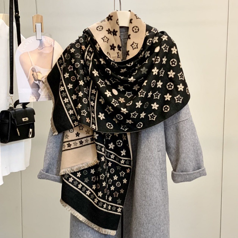 New design Autumn and Winter Double-sided faux cashmere warm scarf for women New Stylish Short beard shawl Long Professional high-end Versatile scarf 