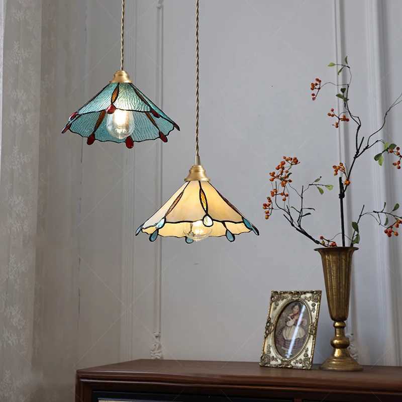 New Retro Copper Tiffany Wall Lamp Simple Reading Light Hanging Villa Bedroom Corridor Living Room Decorative Light Chandeliers M251126