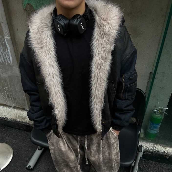 Fashion Streetwear Harajuku Vintage Fur Lined Denim Hooded Jacket Men Women Worn Out Washed Casual Black Zipper Jacket for Winter Warmth Y251125