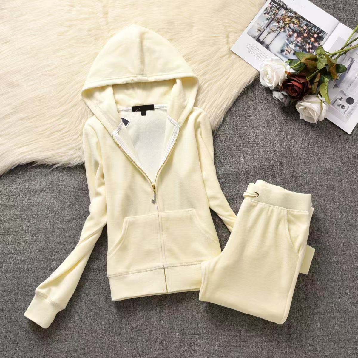 Tracksuit Women Two-Piece Set Velour Sweatshirt Hoodie & Jogging Pants - Casual Sportswear for Spring and Autumn C260312