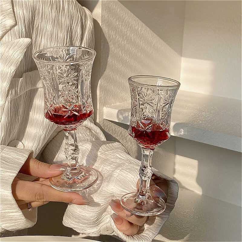 50ml/100ml Creative Carved Wine Glass French Style Champagne Glass Party Goblet Bar Elegant Red Wine Glass Exquisite Glassware C251126