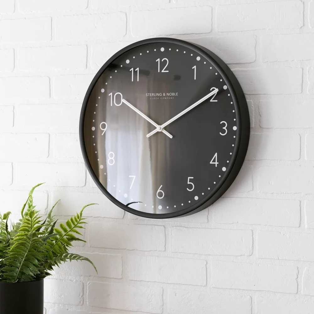 155 Inch Black Round Indoor Quiet Analog Wall Clock Modern Decorative Glass Lens Minimst Design Easy to Hang Home Office C251126