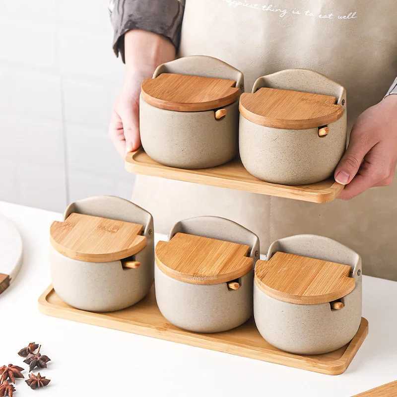 Japanese Style Ceramic Seasoning Jar Bamboo lid Spice jar With Spoon Kitchen Sugar Salt Spices Storage Box Household Container Y251126