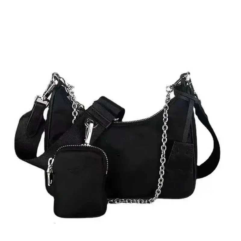 2025 New Casual Nylon Waterproof Women Shoulder FAshion Cool Black Chain Decolr Armpit Crossbody with Small Purse Y2K K251125