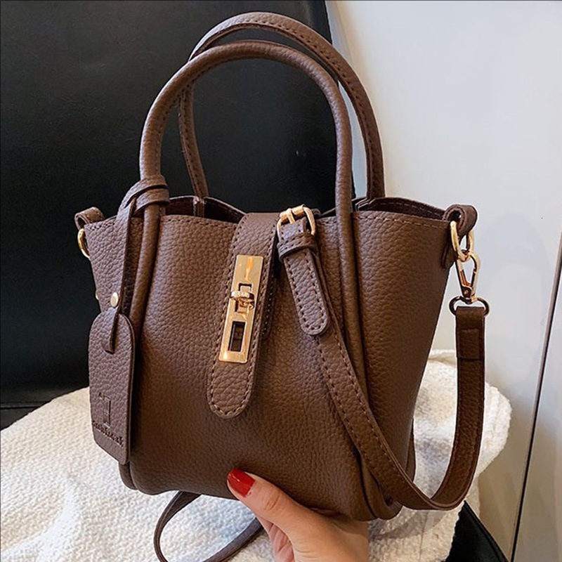 Free Shipping 2025 New Designer Bag Commuter Versatile Handbag For Women New Fashionable Bucket Premium Texture Crossbody Bag