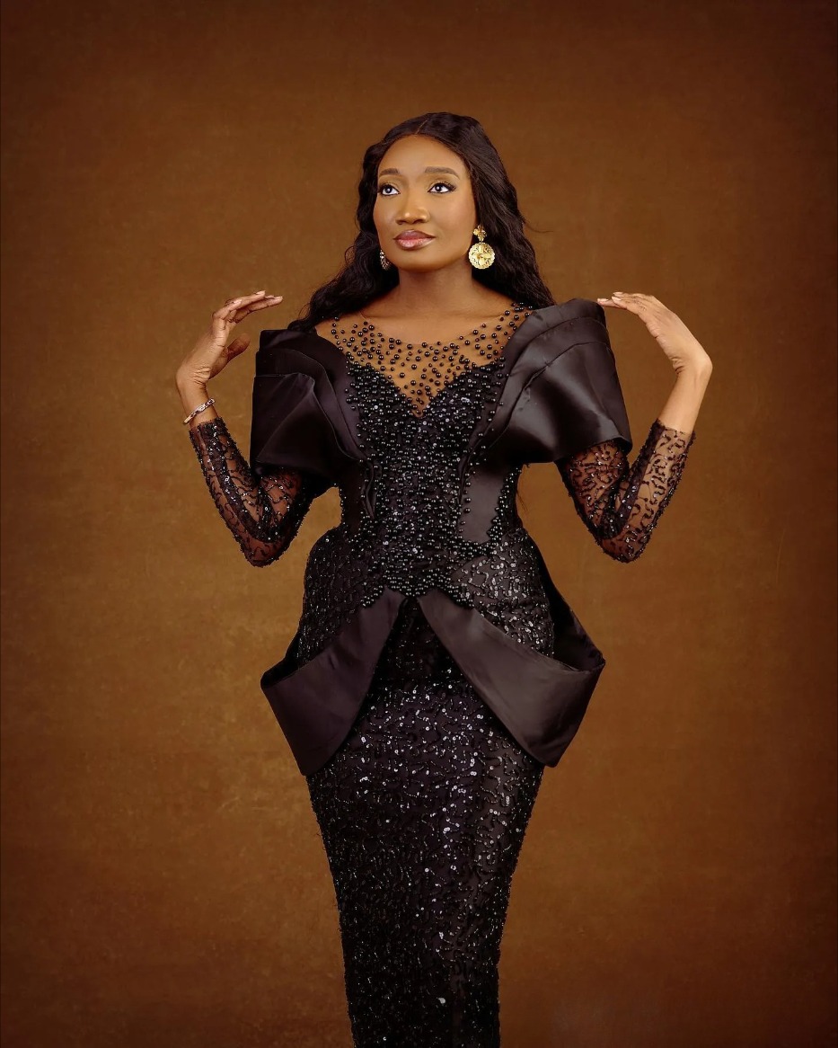 Plus Size Black Prom For Special Occasions Evening Dresses Elegant Mermaid Promdress Sheer Neck Long Sleeves Beaded Lace Birthday Dress Gowns N26 B032