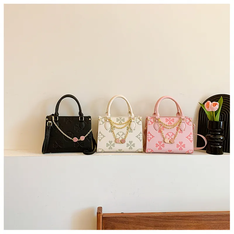 Free Shipping Designer Shoulder Bags Fashionable Flap Versatile Messenger Chain Tote Bag For Woman Black Designer Bag Luxury Bag Tote Bag
