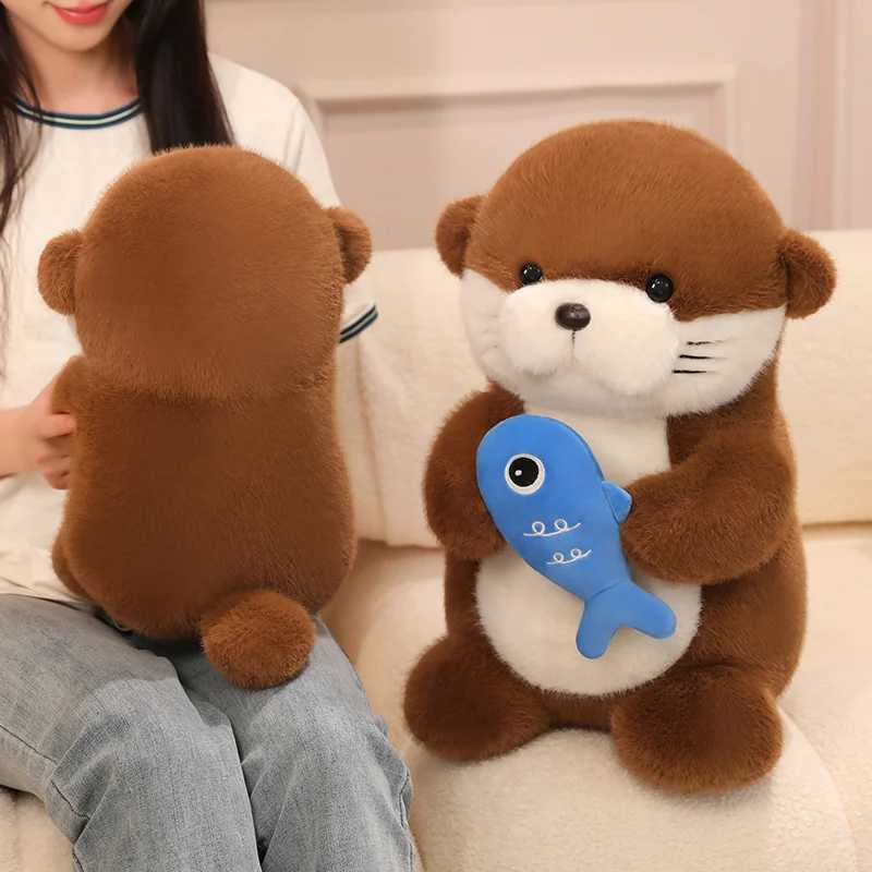 35cm Otter Plush Toy Soft Holding Fish Otter Doll low Creative Otter Stuffed Toy Birthday Gift For Kid Ro Decor C251202