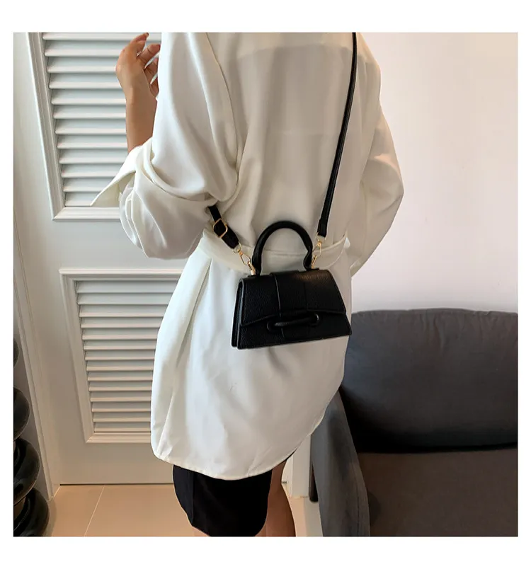 Mini Book Bags Embroidered Lingge Backpack: Cute Hardware Decor Designer Bookbag For Women, Large Capacity Travel Bag New Free Delivery Designer Bag